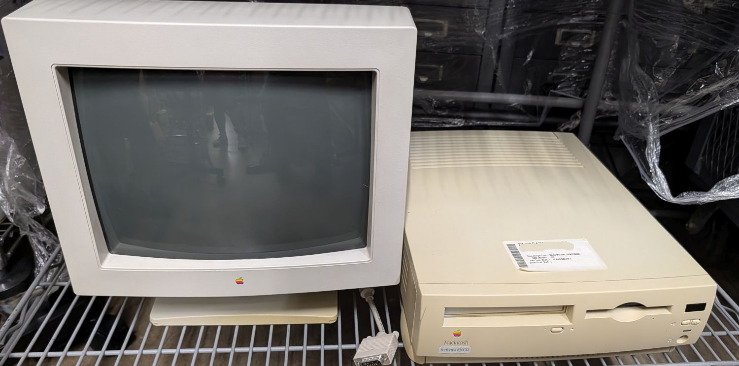 Mac Performa 630CD with Display