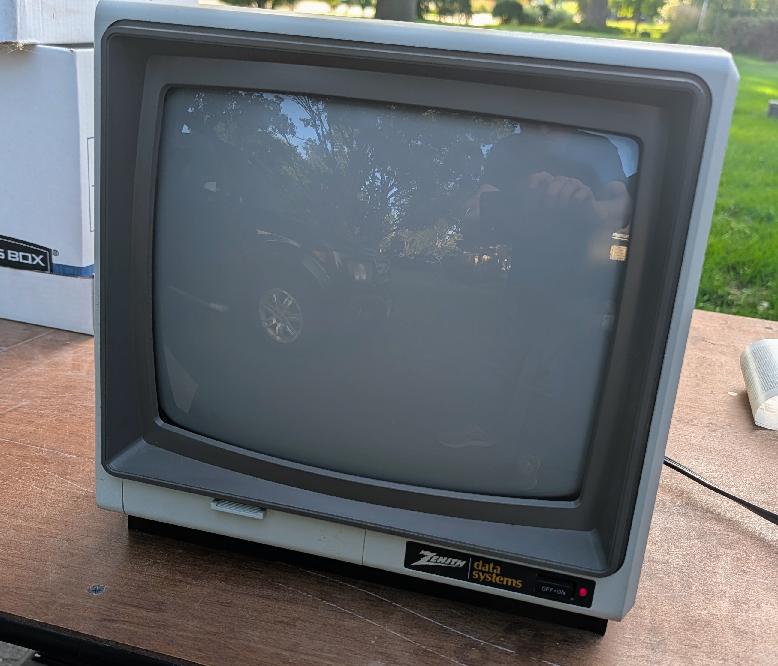 Zenith Monochrome Display ZVM-122